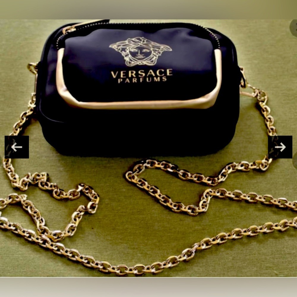 Versace
La Medusa crossbody bag
Never worn - Picture 3 of 8